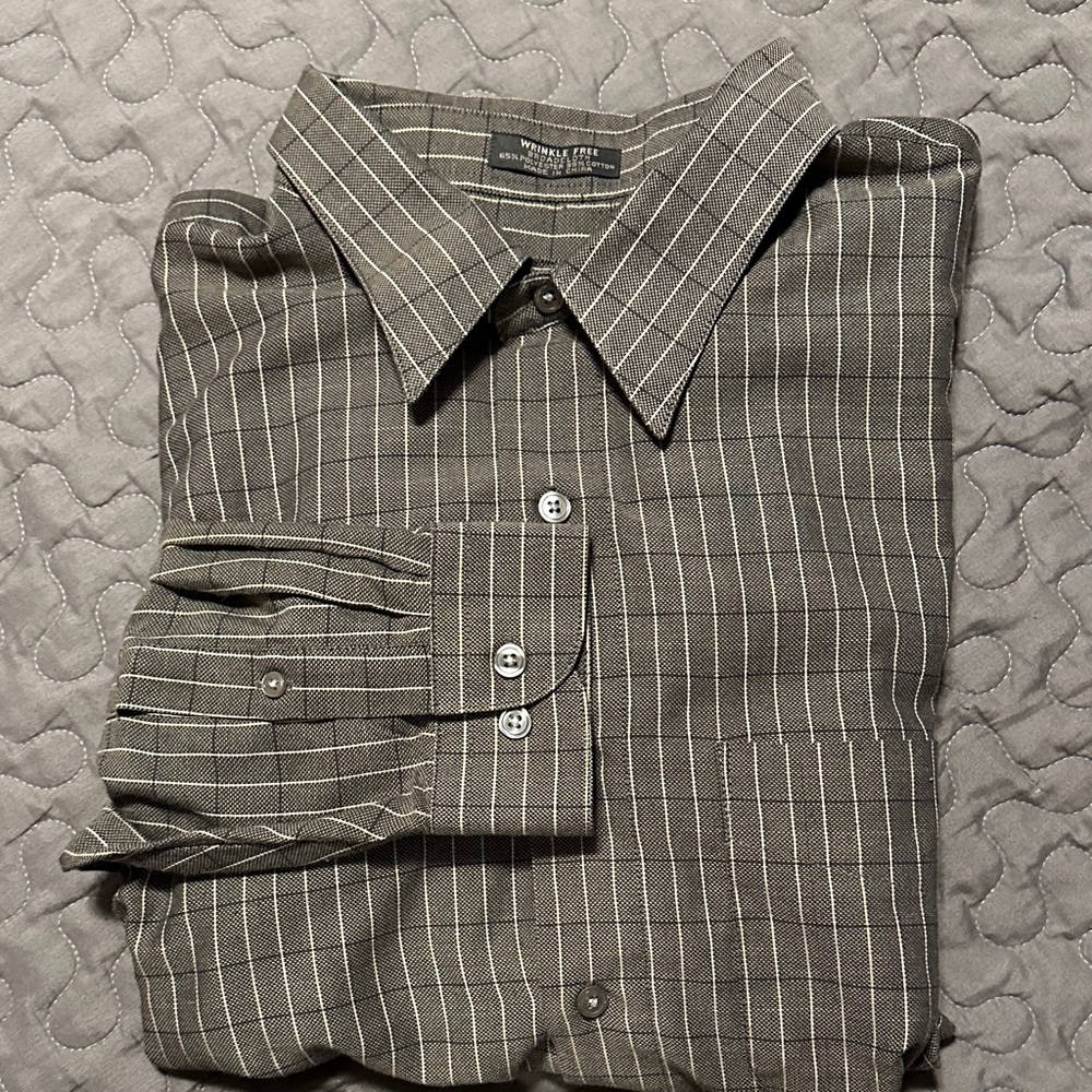 Van Heusen Men's Gray Checkered Shirt